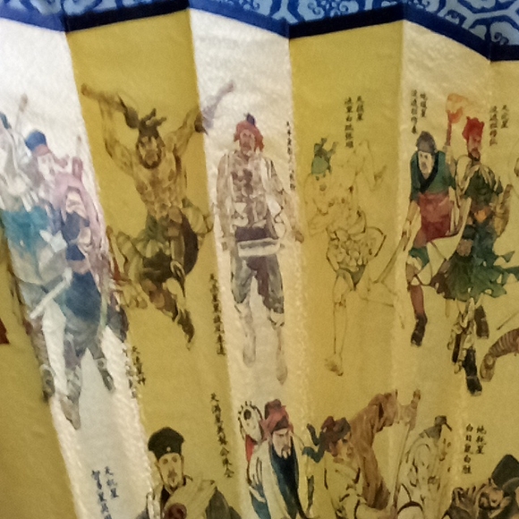 Beautiful silk Chinese fan - Picture 2 of 6